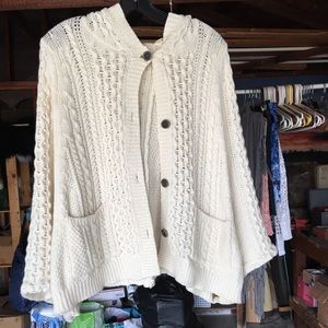 Hooded, boho-chic poncho Cardigan sweater